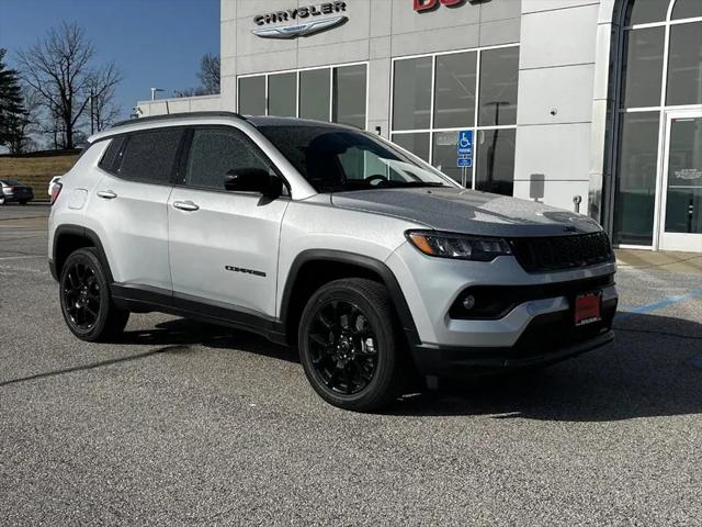 2025 Jeep Compass COMPASS LATITUDE 4X4