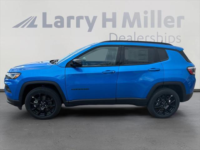 2025 Jeep Compass COMPASS LATITUDE 4X4