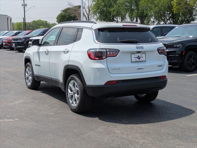 2025 Jeep Compass COMPASS LATITUDE 4X4