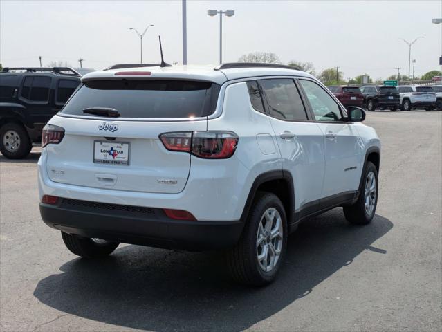 2025 Jeep Compass COMPASS LATITUDE 4X4