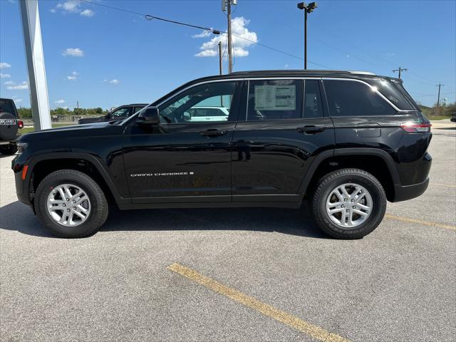 2025 Jeep Grand Cherokee GRAND CHEROKEE LAREDO 4X2