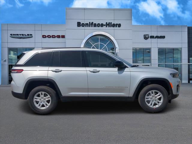 2025 Jeep Grand Cherokee GRAND CHEROKEE LAREDO 4X2