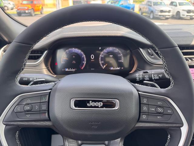 2025 Jeep Grand Cherokee GRAND CHEROKEE L LIMITED 4X4