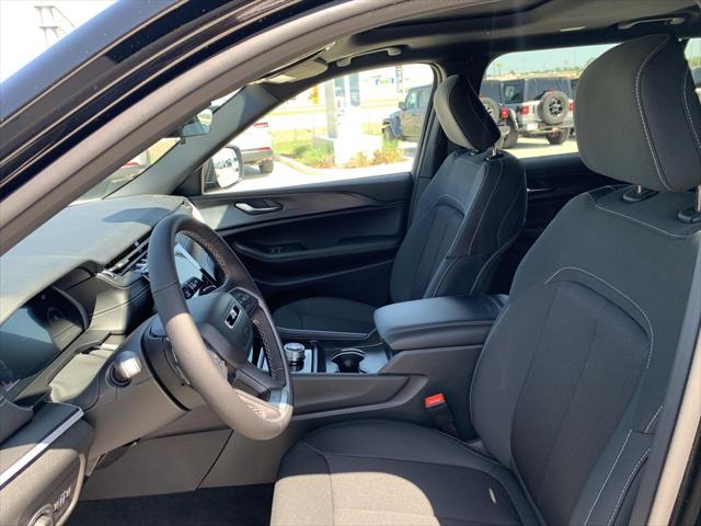 2025 Jeep Grand Cherokee GRAND CHEROKEE L LAREDO X 4X2