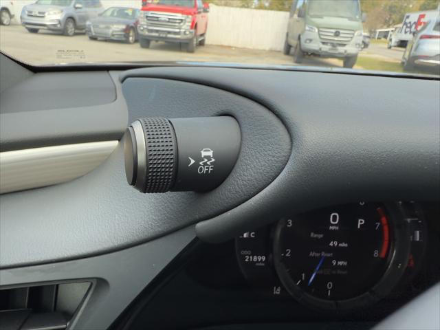 2024 Lexus ES 350 F SPORT Handling
