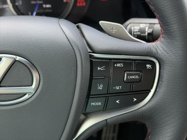 2024 Lexus ES 350 F SPORT Handling