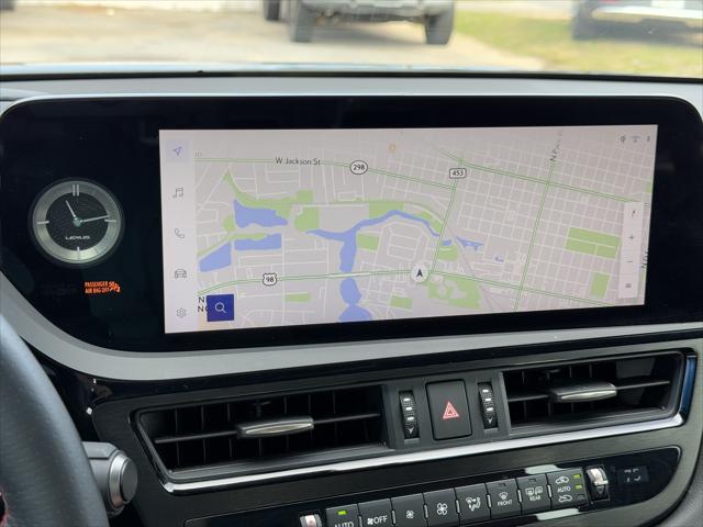 2024 Lexus ES 350 F SPORT Handling