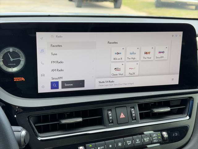 2024 Lexus ES 350 F SPORT Handling