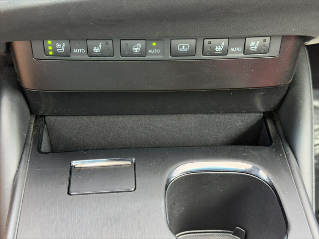 2024 Lexus ES 350 F SPORT Handling