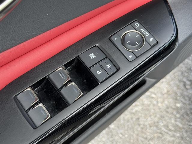 2024 Lexus ES 350 F SPORT Handling