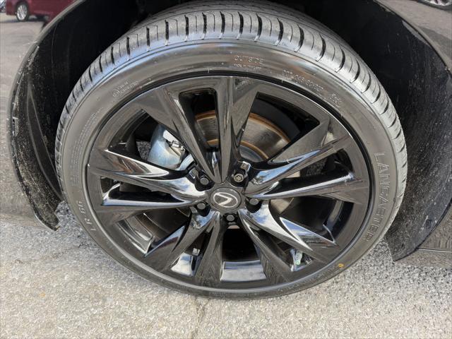 2024 Lexus ES 350 F SPORT Handling