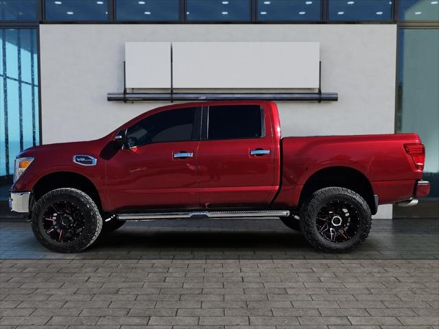 2017 Nissan TITAN SV