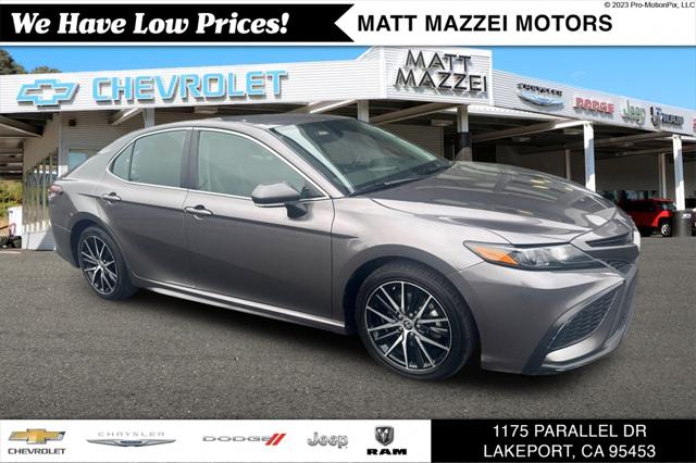 2022 Toyota Camry SE