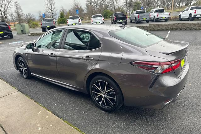 2022 Toyota Camry SE