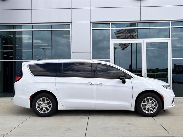 2025 Chrysler Pacifica PACIFICA SELECT