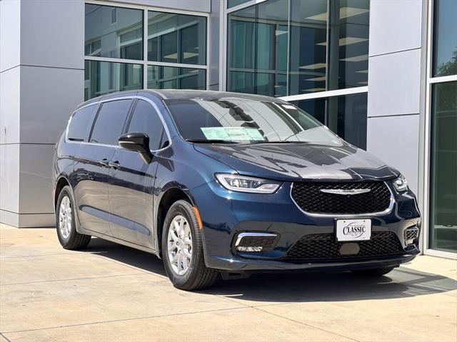 2025 Chrysler Pacifica PACIFICA SELECT