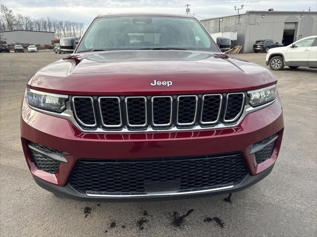 2023 Jeep Grand Cherokee Laredo 4x4