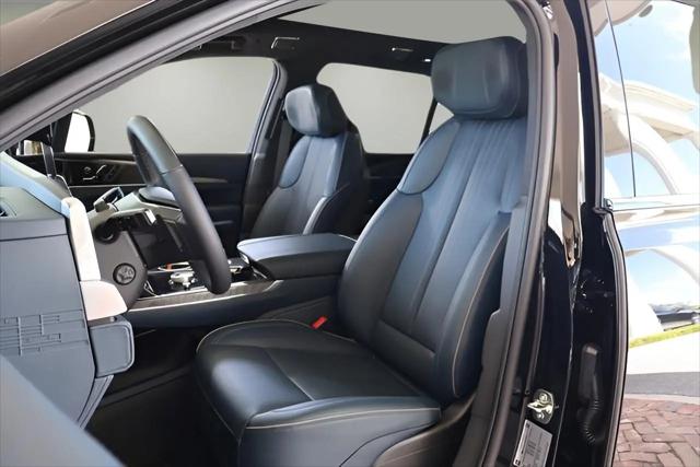2025 Cadillac Escalade Luxury 2