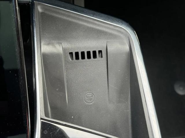 2025 Cadillac Escalade Sport 2