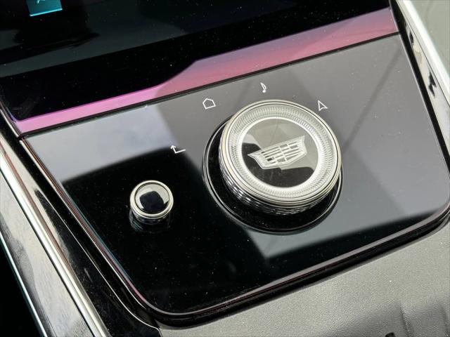 2025 Cadillac Escalade Sport 2