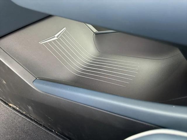 2025 Cadillac Escalade Sport 2