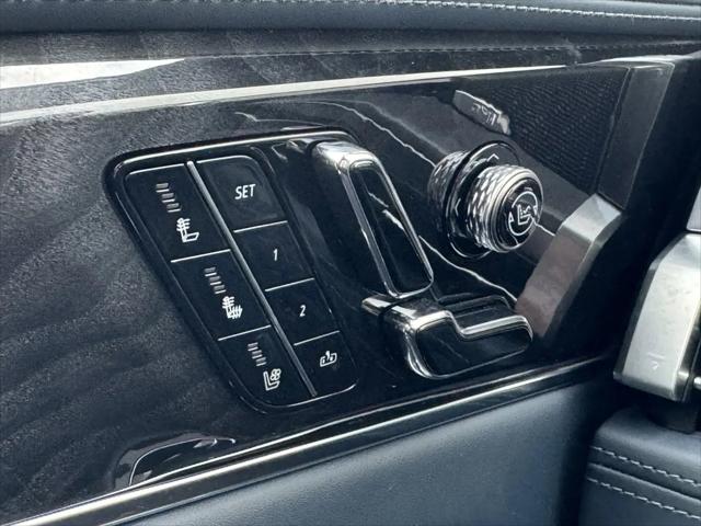 2025 Cadillac Escalade Sport 2