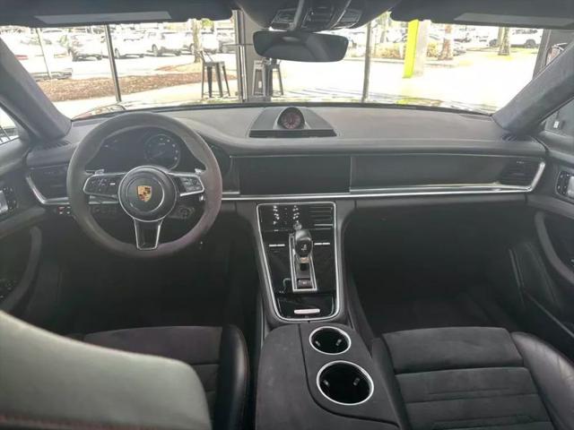 2020 Porsche Panamera GTS