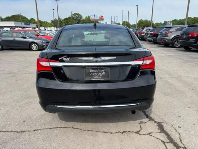 2013 Chrysler 200 Touring