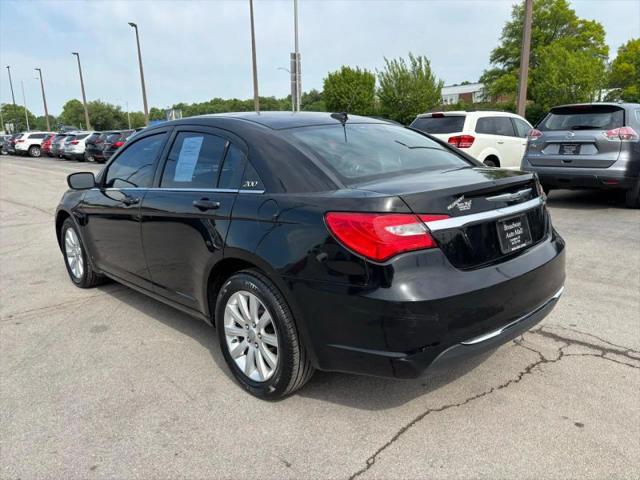 2013 Chrysler 200 Touring
