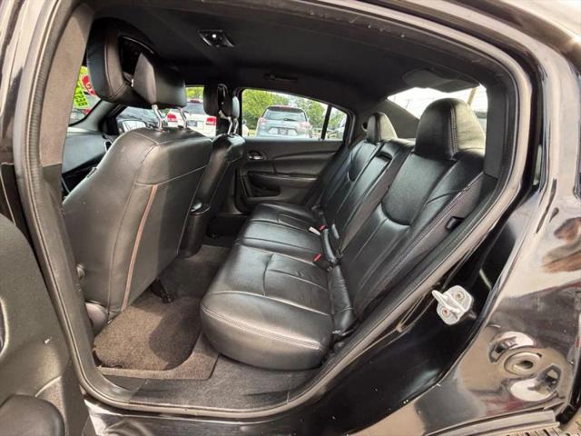2013 Chrysler 200 Touring