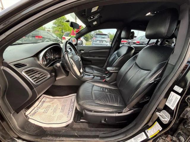 2013 Chrysler 200 Touring