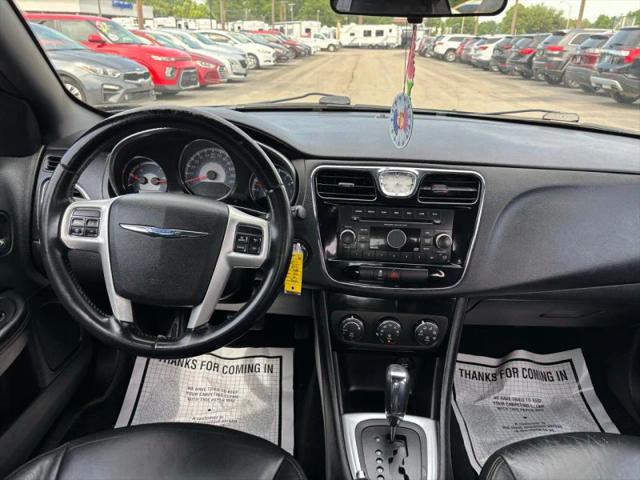 2013 Chrysler 200 Touring