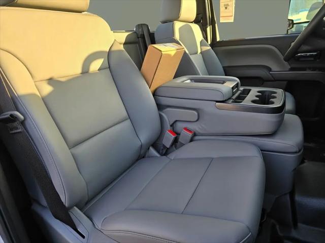 2024 Chevrolet Silverado 6500HD 1WT