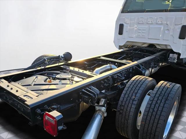 2024 Chevrolet Silverado 6500HD 1WT