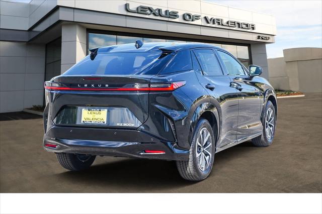 2025 Lexus 300 Premium