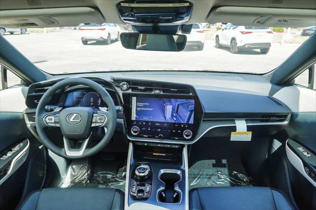 2025 Lexus 300 Premium