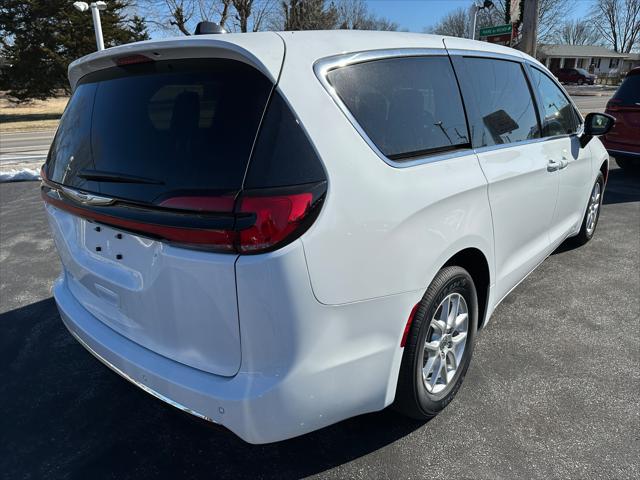 2025 Chrysler Pacifica PACIFICA SELECT