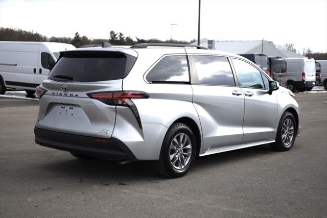 2021 Toyota Sienna XLE