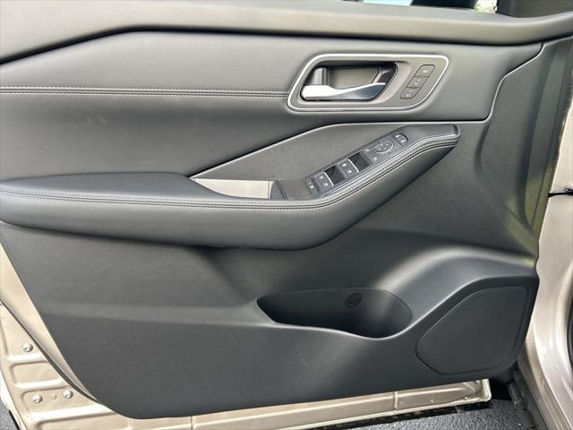 2025 Nissan Rogue Platinum FWD