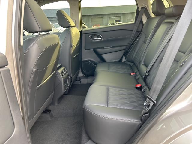2025 Nissan Rogue Platinum FWD