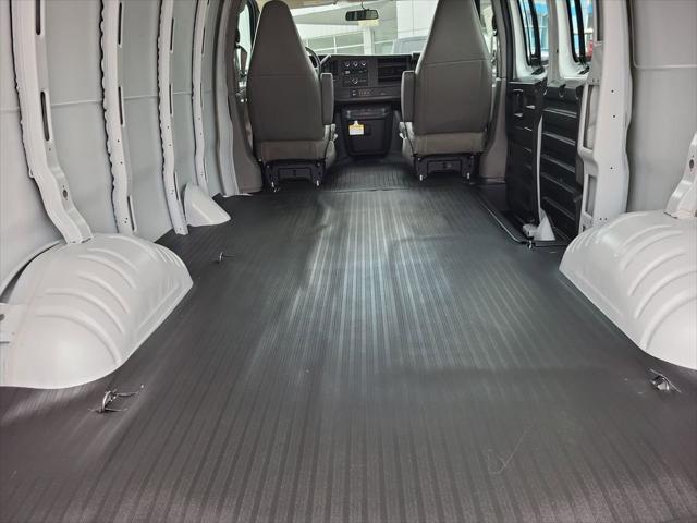 2025 GMC Savana Cargo RWD 2500 Regular Wheelbase Work Van