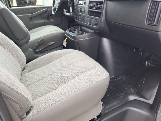 2025 GMC Savana Cargo RWD 2500 Regular Wheelbase Work Van