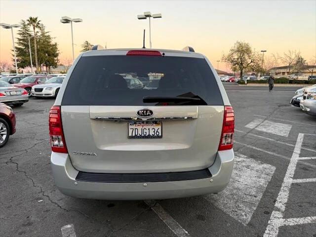 2012 Kia Sedona LX