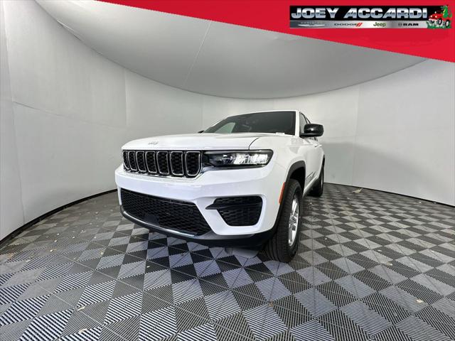 2025 Jeep Grand Cherokee GRAND CHEROKEE LAREDO 4X2