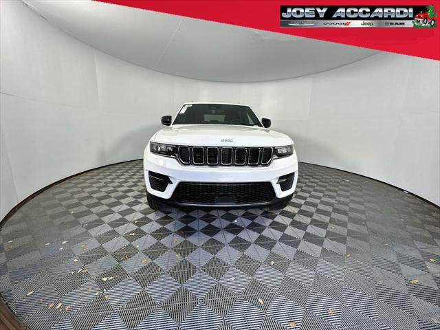 2025 Jeep Grand Cherokee GRAND CHEROKEE LAREDO 4X2