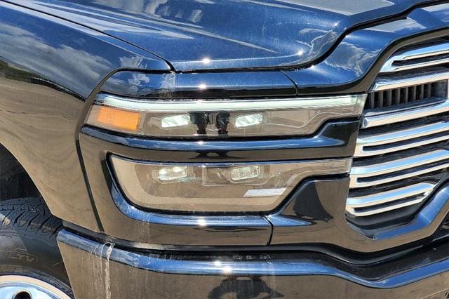2025 RAM Ram 3500 RAM 3500 LARAMIE CREW CAB 4X4 8 BOX