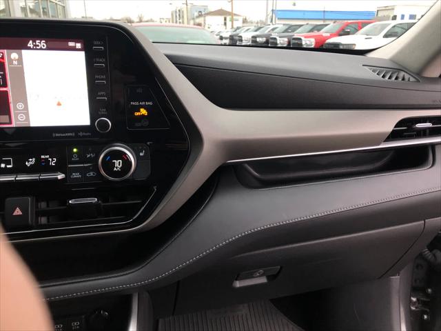 Used 2021 Toyota Highlander For Sale in Wilmington, OH
