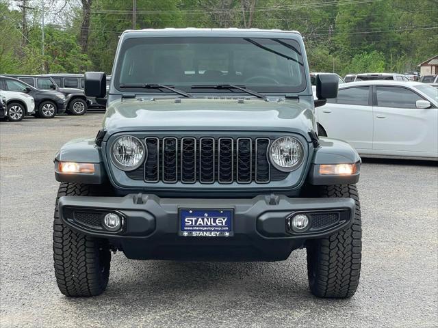 2025 Jeep Gladiator GLADIATOR NIGHTHAWK 4X4