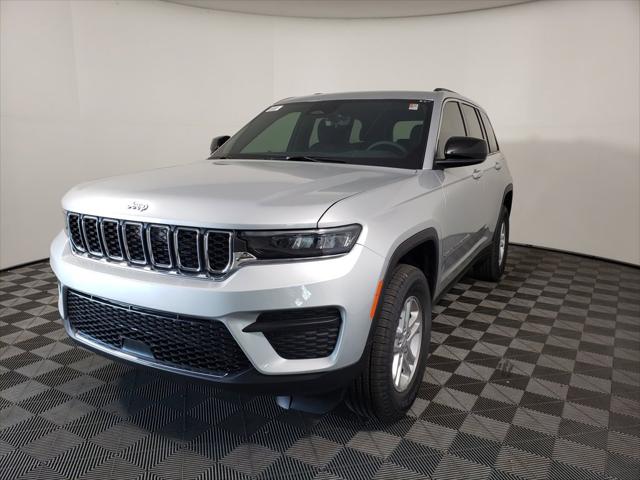 2025 Jeep Grand Cherokee GRAND CHEROKEE LAREDO 4X2