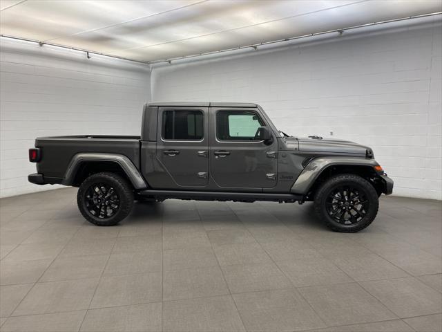 2025 Jeep Gladiator GLADIATOR NIGHTHAWK 4X4